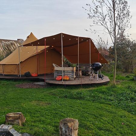 Au Pied Du Trieu, The Glamping Experience Hotel Labroye Bagian luar foto