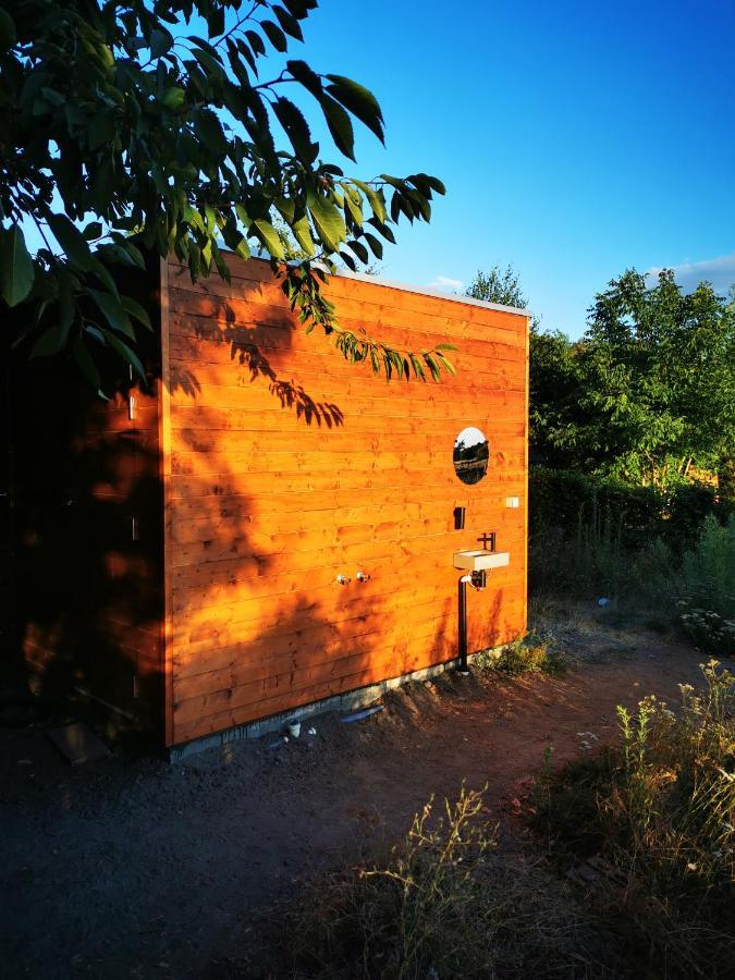 Au Pied Du Trieu, The Glamping Experience Hotel Labroye Bagian luar foto