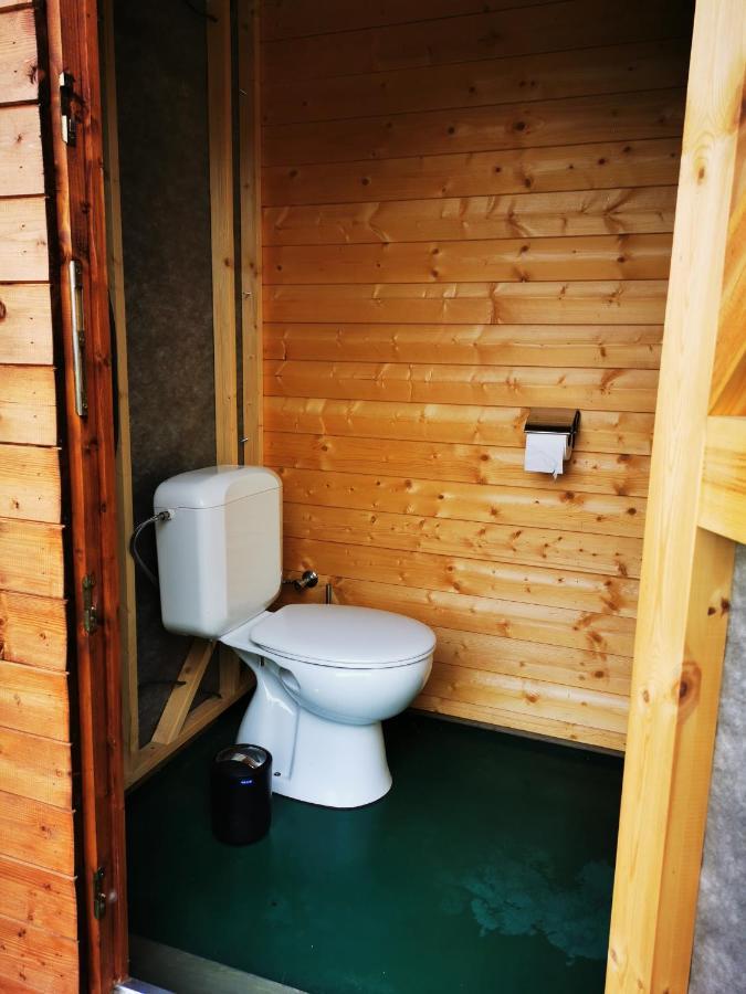 Au Pied Du Trieu, The Glamping Experience Hotel Labroye Bagian luar foto