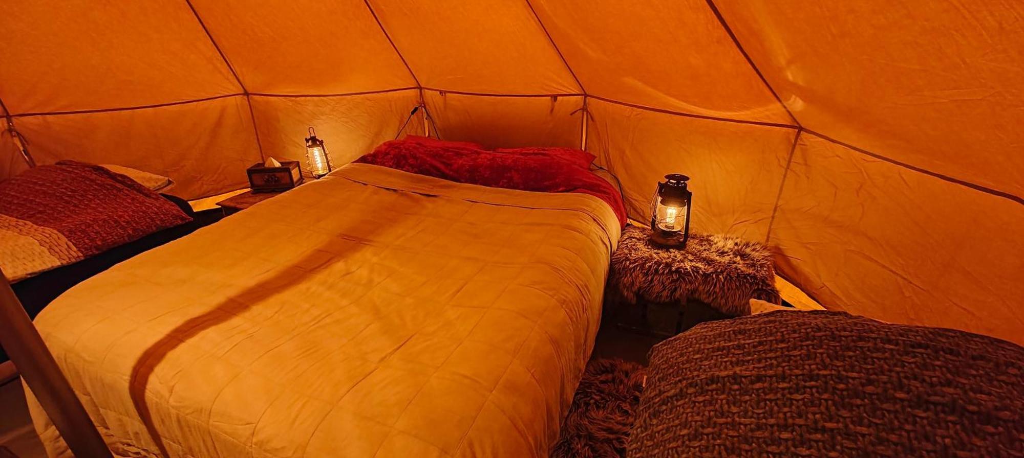 Au Pied Du Trieu, The Glamping Experience Hotel Labroye Bagian luar foto